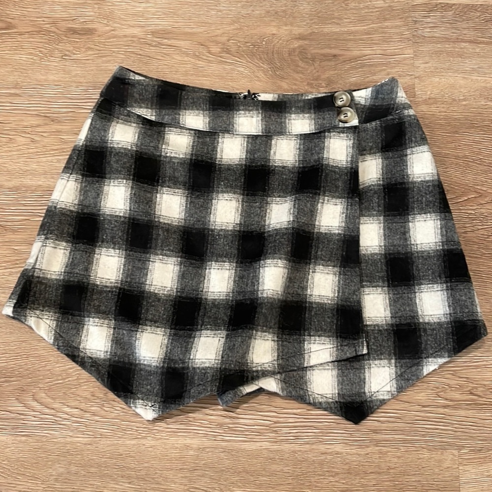 Lulus skort